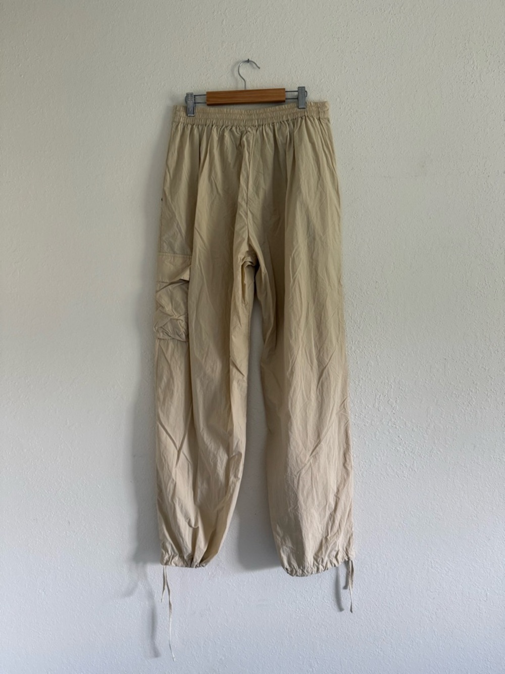 DONNI. Light Beige Cargo Jogger Pants - Picture 4 of 6